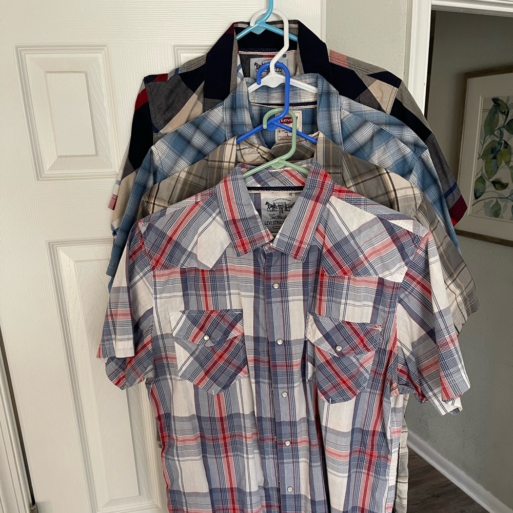 LOT of 4 Levi’s pearl snap western short sleeve shirts